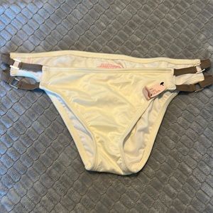 Bathing suit bottoms with tags